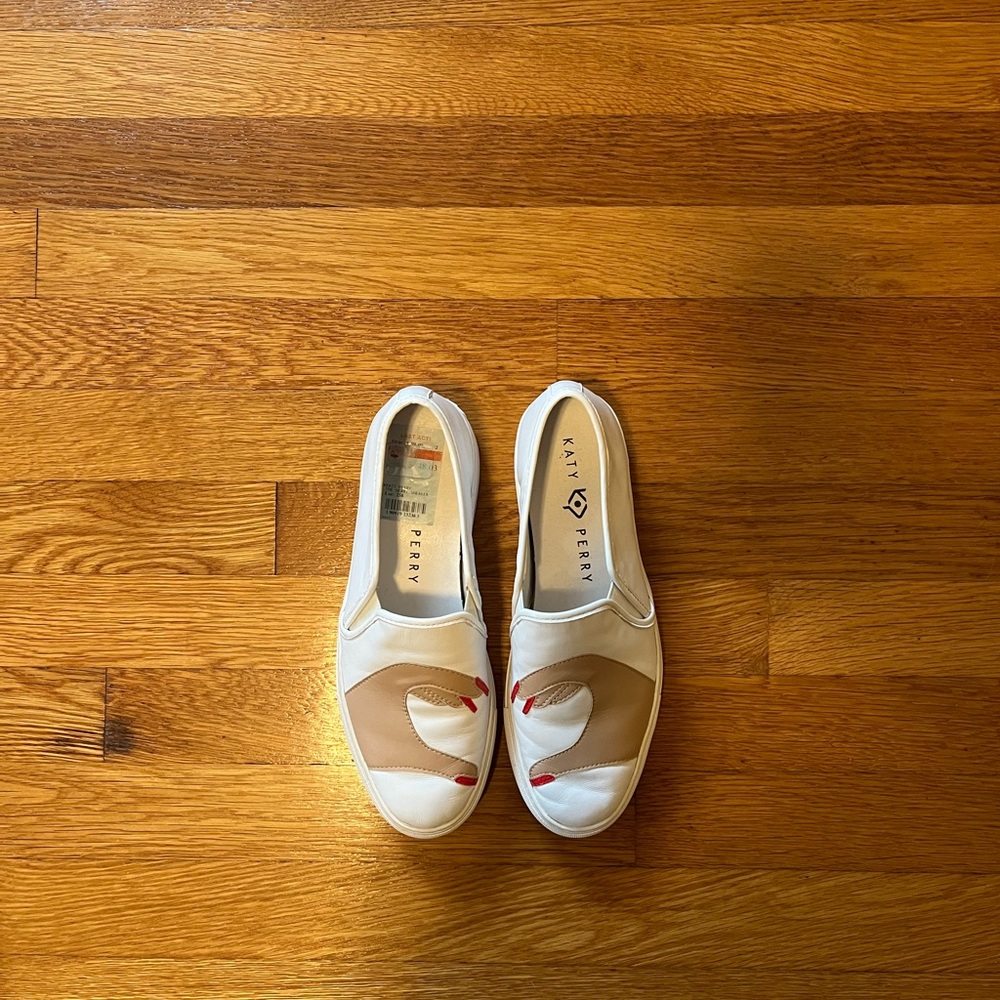 Katy Perry “The Heart” sneakers Sz 7